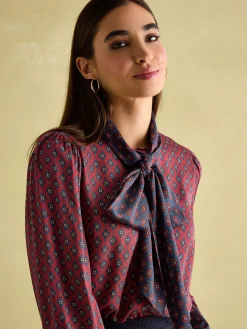 Everly Tie Neck Blouse<Joules Outlet
