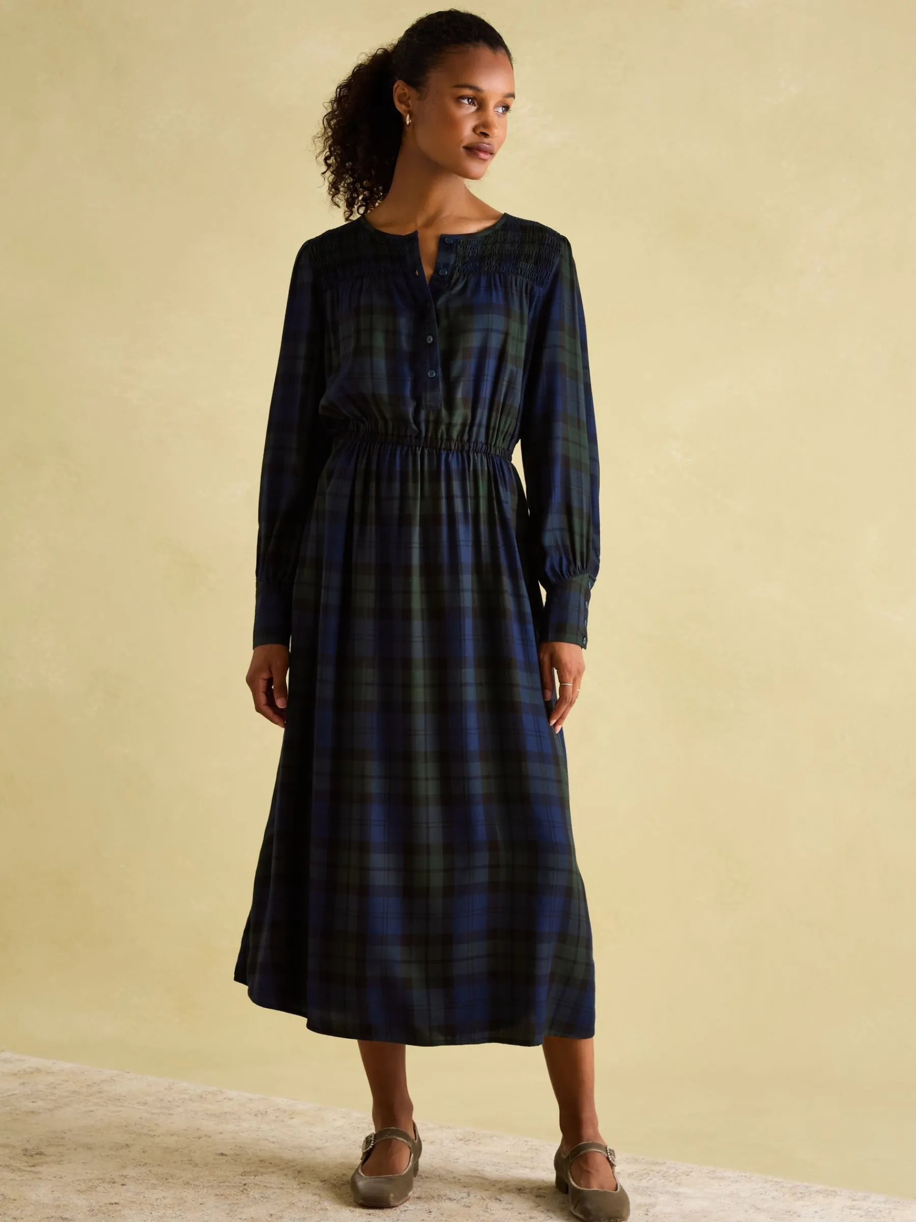 Felicity Smocked Midi Dress<Joules