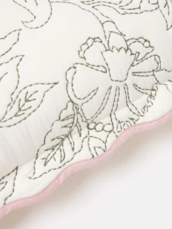 Juliette 100% Cotton Scalloped Embroidered Cushion<Joules Online