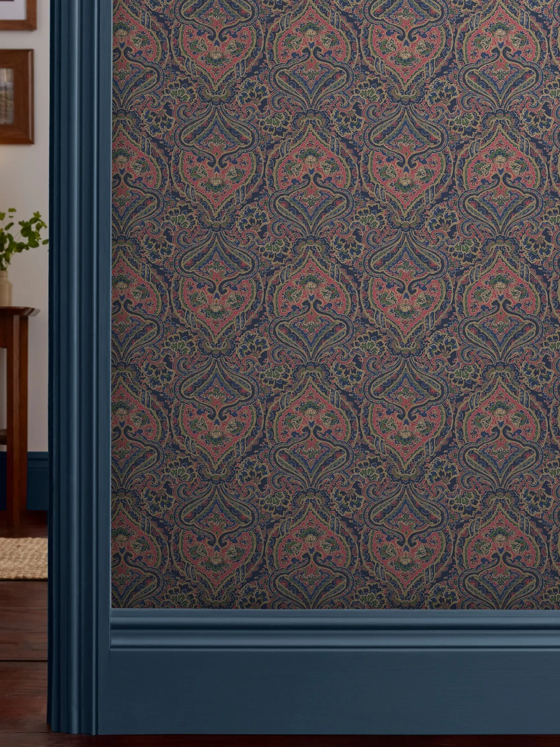 Opulent Paisley Print 10M Wallpaper<Joules Clearance