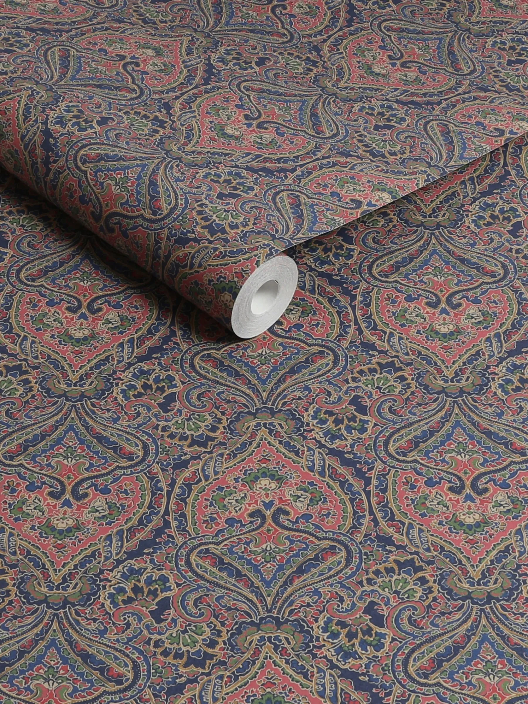Opulent Paisley Print 10M Wallpaper<Joules Clearance