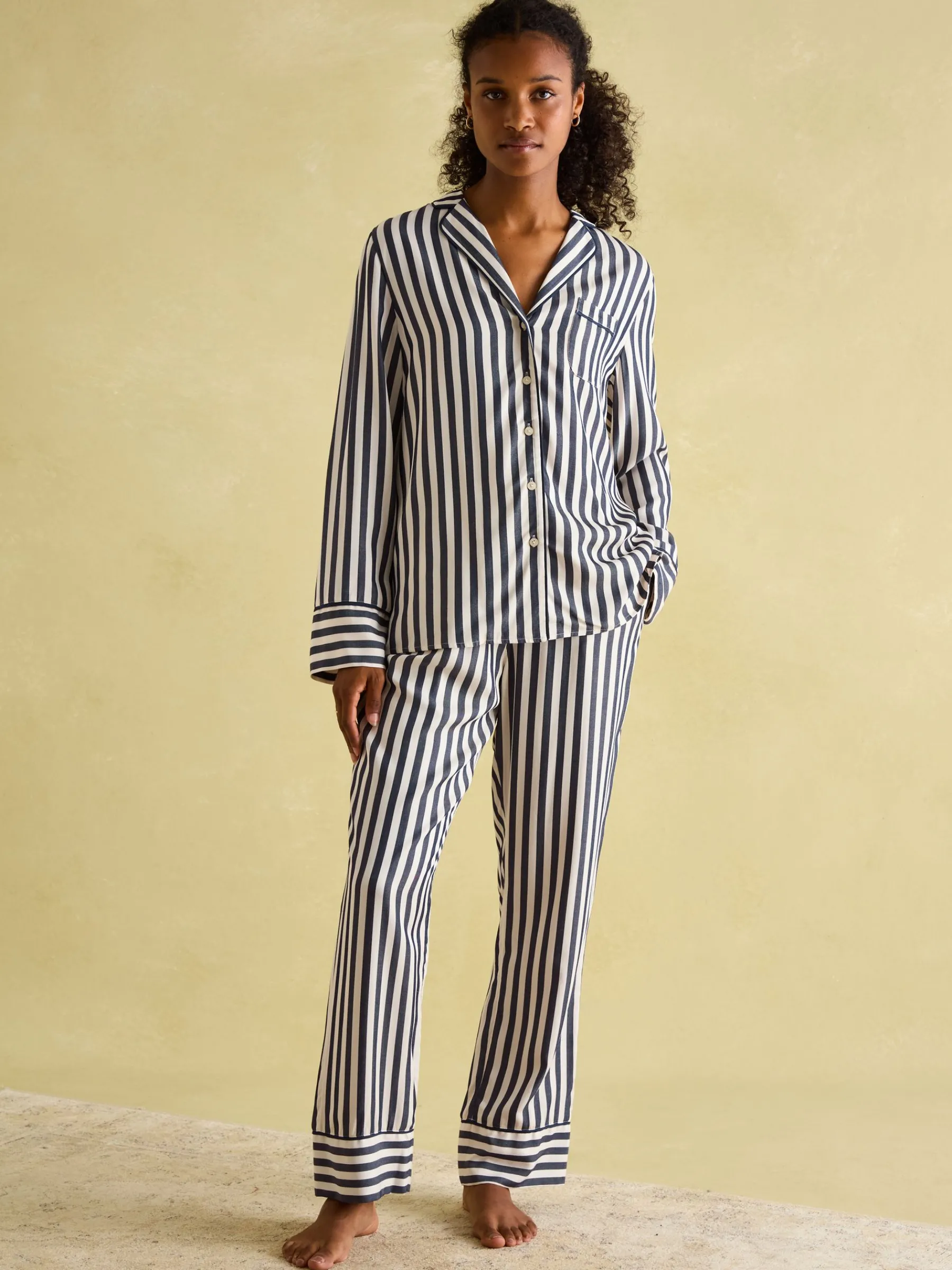Alma Navy & White Striped Pyjama Set<Joules Clearance