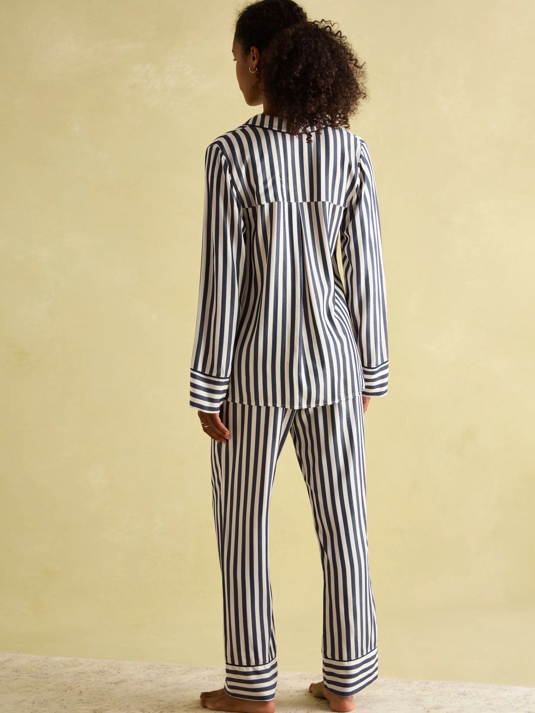 Alma Navy & White Striped Pyjama Set<Joules Clearance