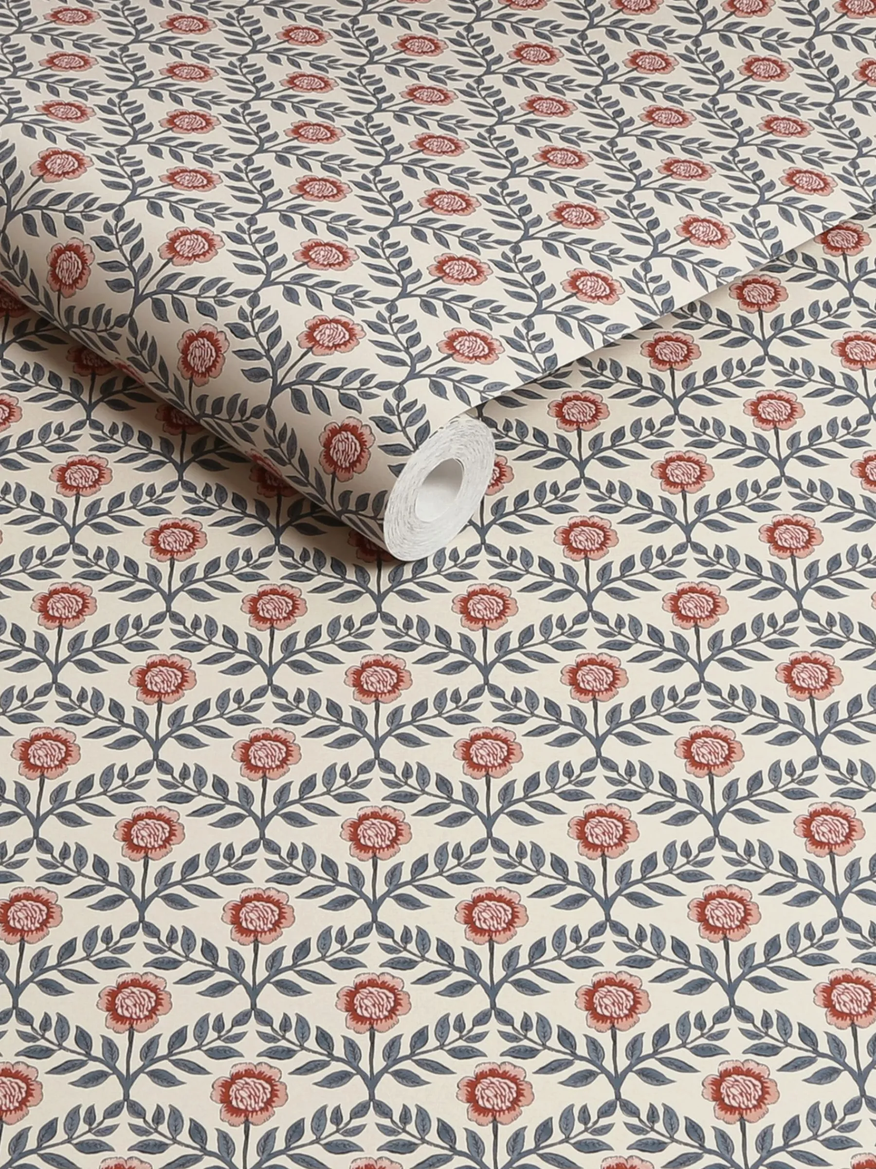 Stately Floral Print 10M Wallpaper<Joules New