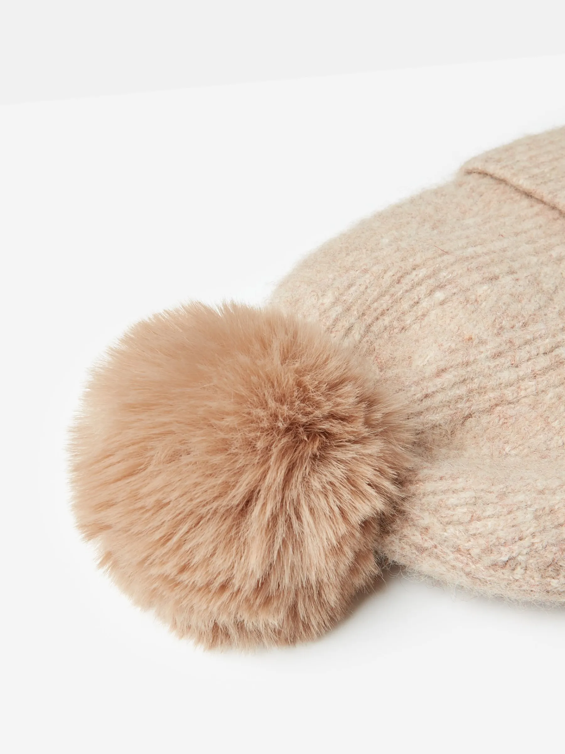 Effie Knitted Bobble Hat<Joules New