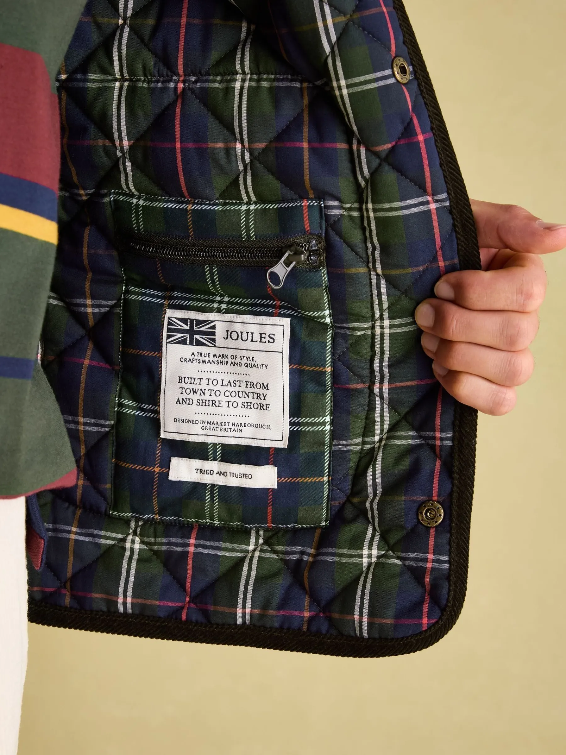 Gibson Quilted Lightweight Gilet<Joules New