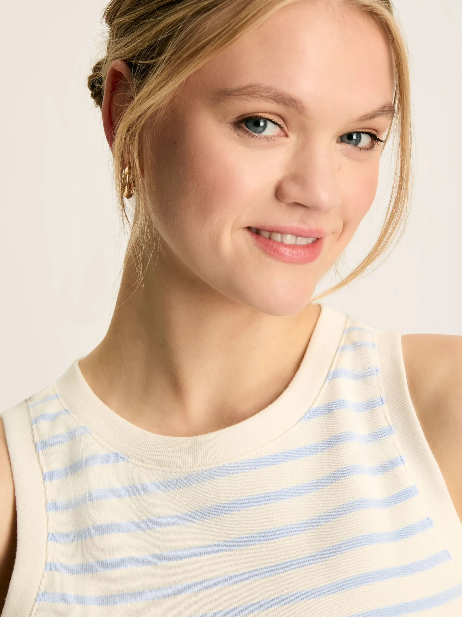 Harbour Cream & Blue Striped Jersey Vest<Joules Outlet