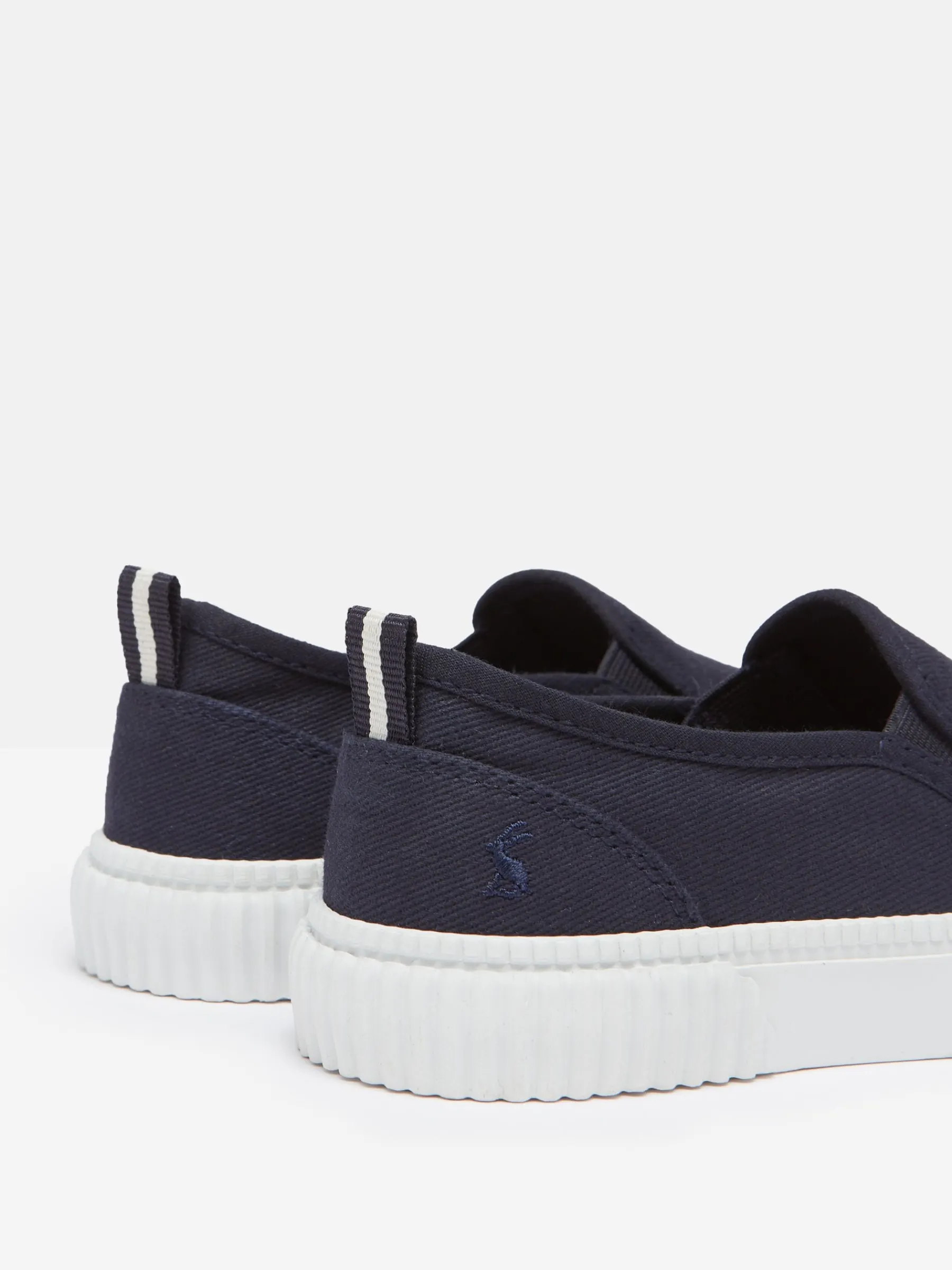 Kids' Peasy Slip On Plimsolls<Joules Outlet
