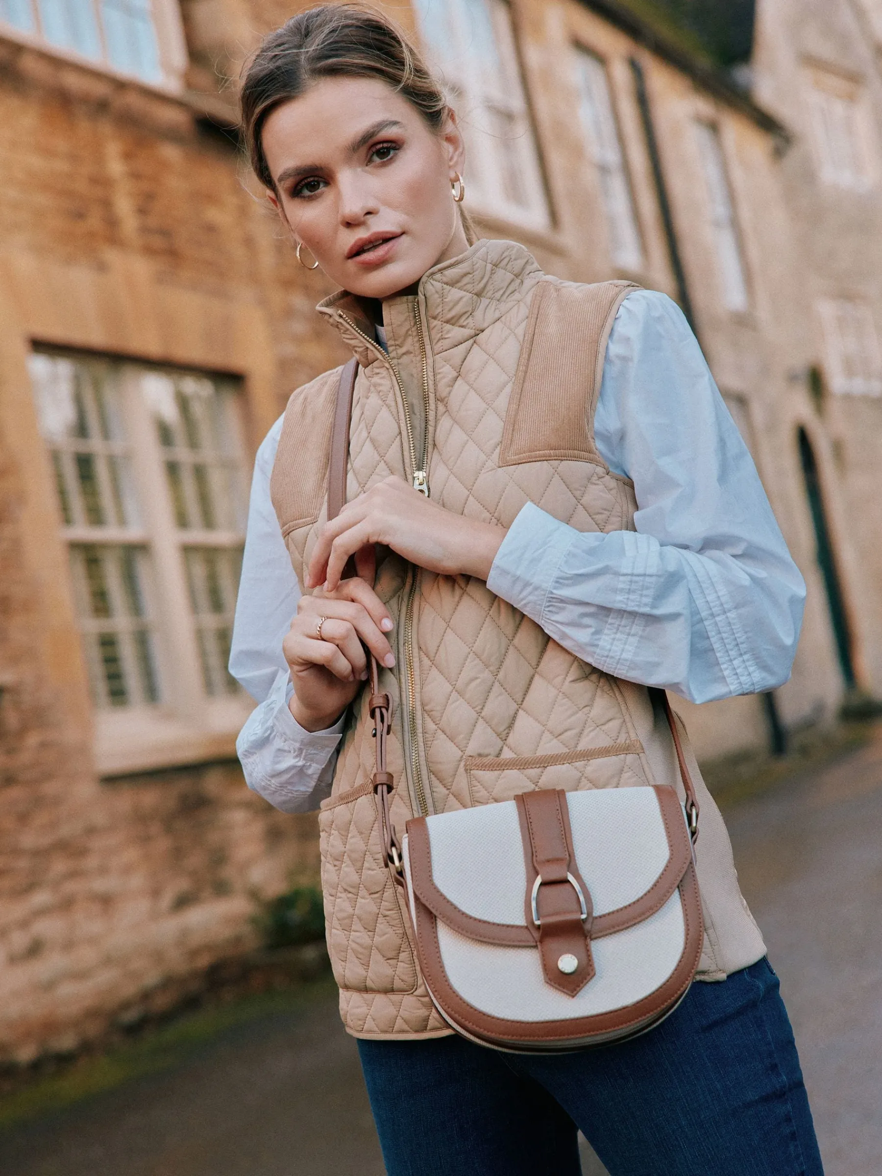 Ludlow Canvas Cross Body Bag<Joules