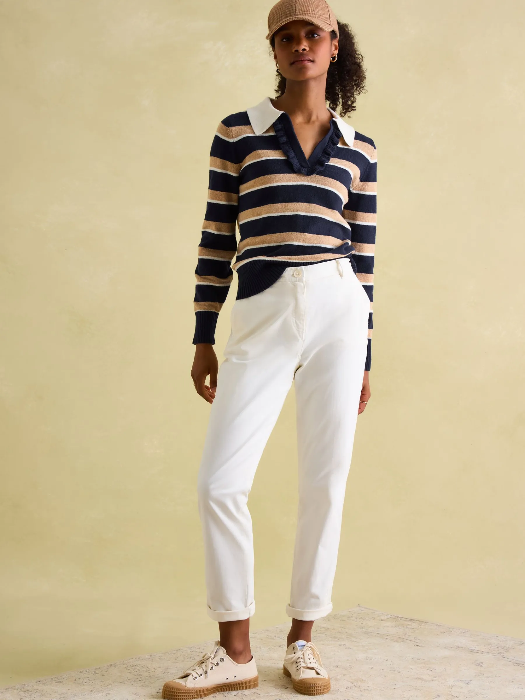 Maddie V Neck Stripe Jumper with Collar<Joules