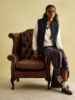 Minx Navy Blue Showerproof Diamond Quilted Gilet<Joules
