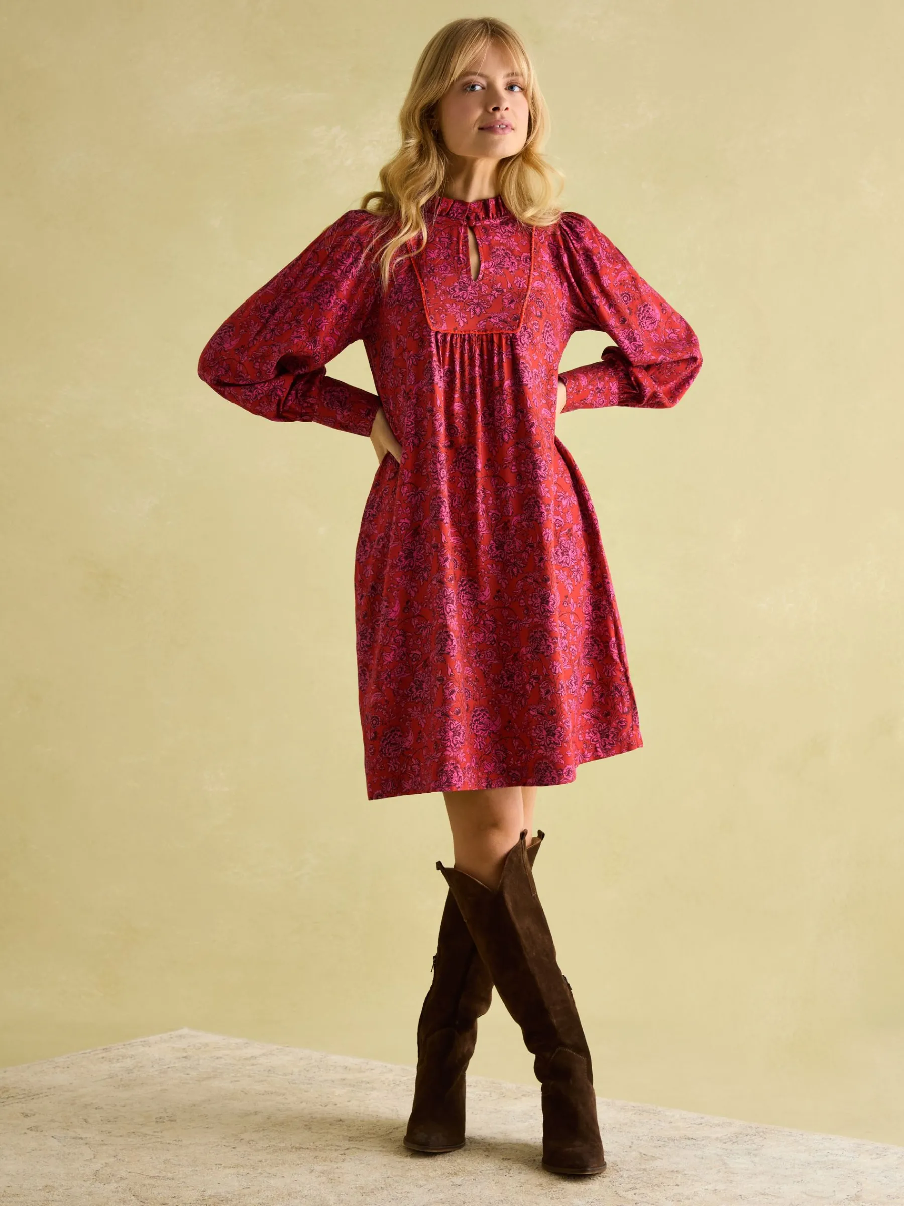 Rosette Red Floral Printed Dress with Pie Crust Neck<Joules
