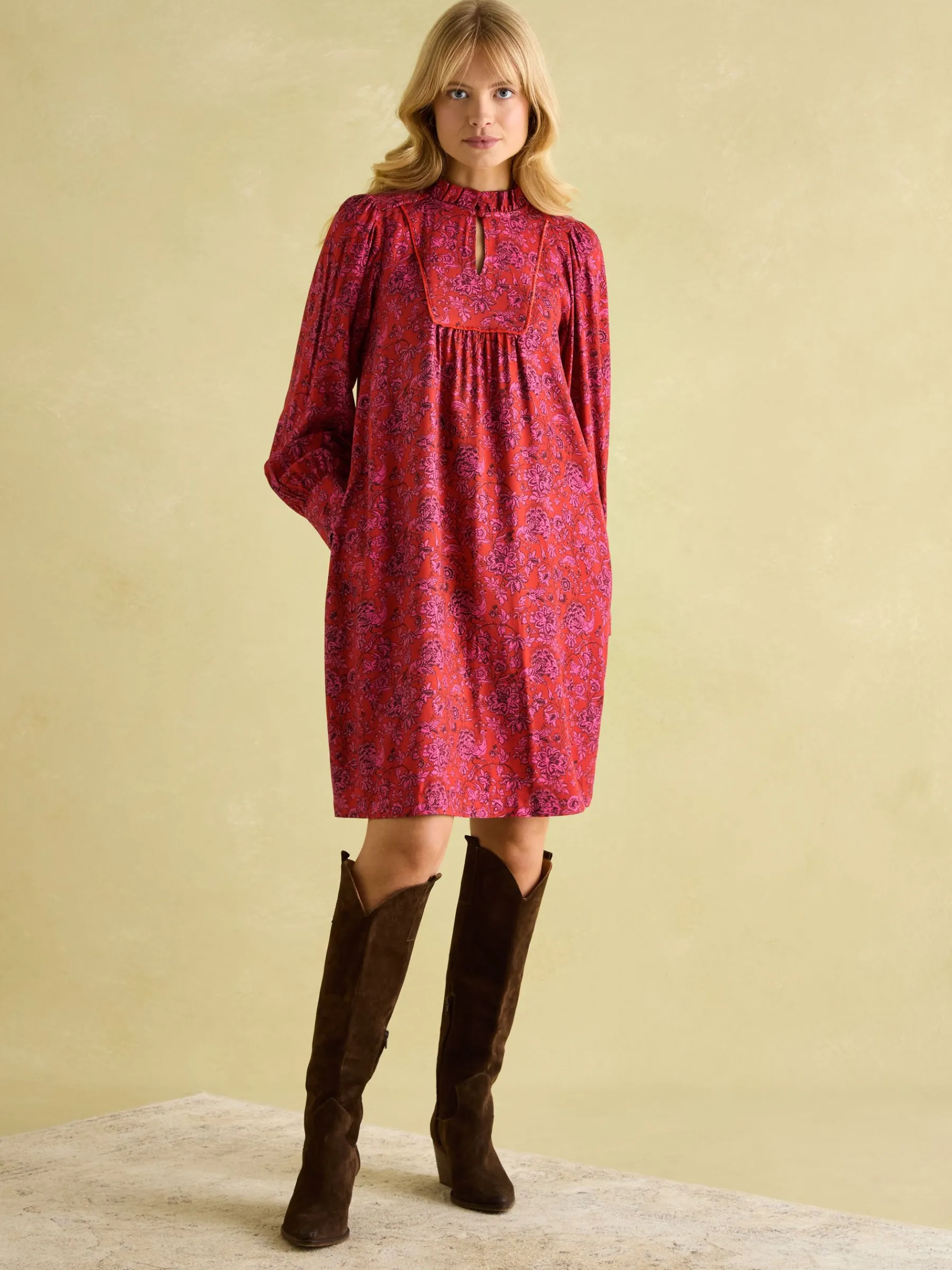 Rosette Red Floral Printed Dress with Pie Crust Neck<Joules
