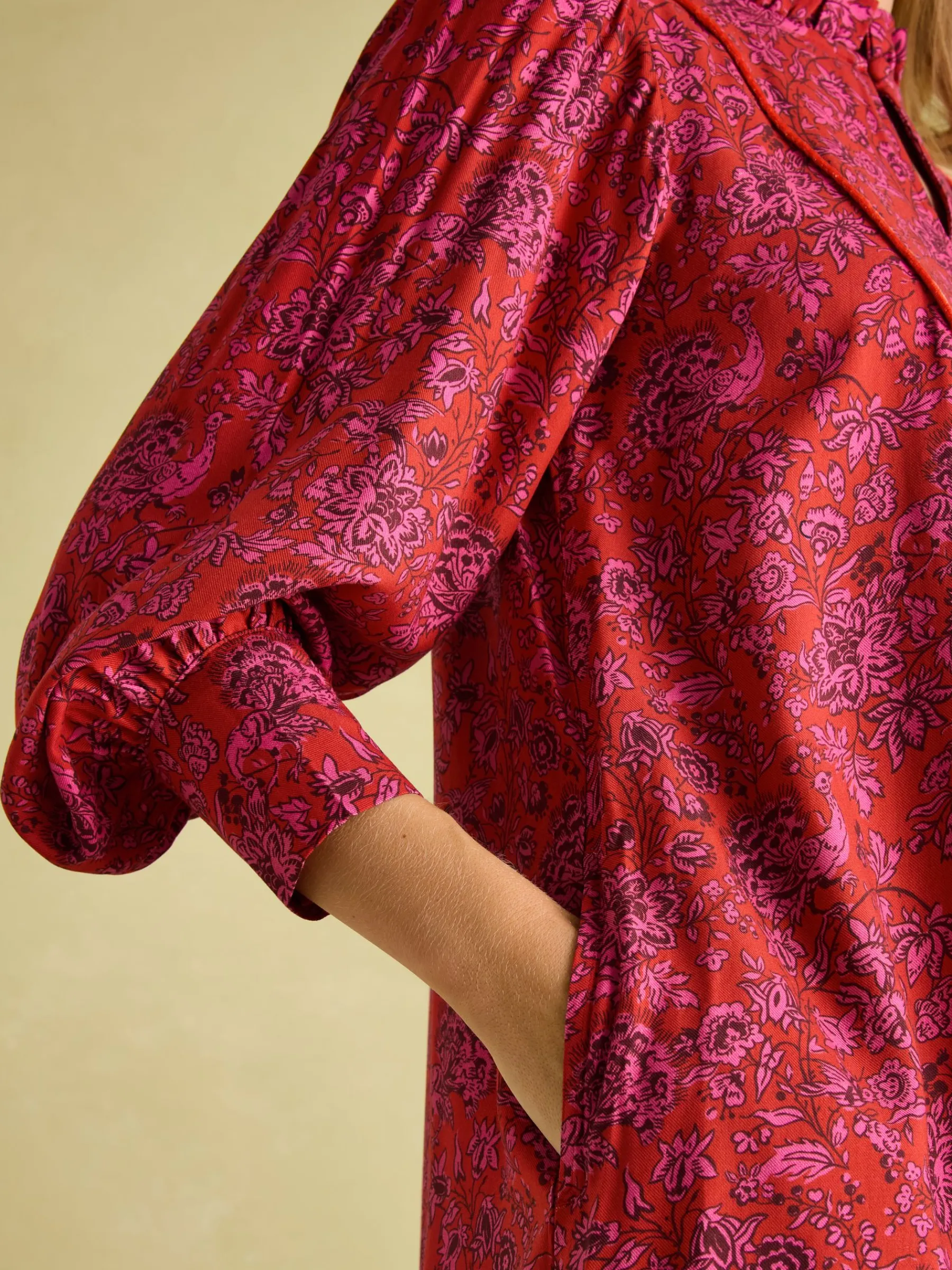 Rosette Red Floral Printed Dress with Pie Crust Neck<Joules