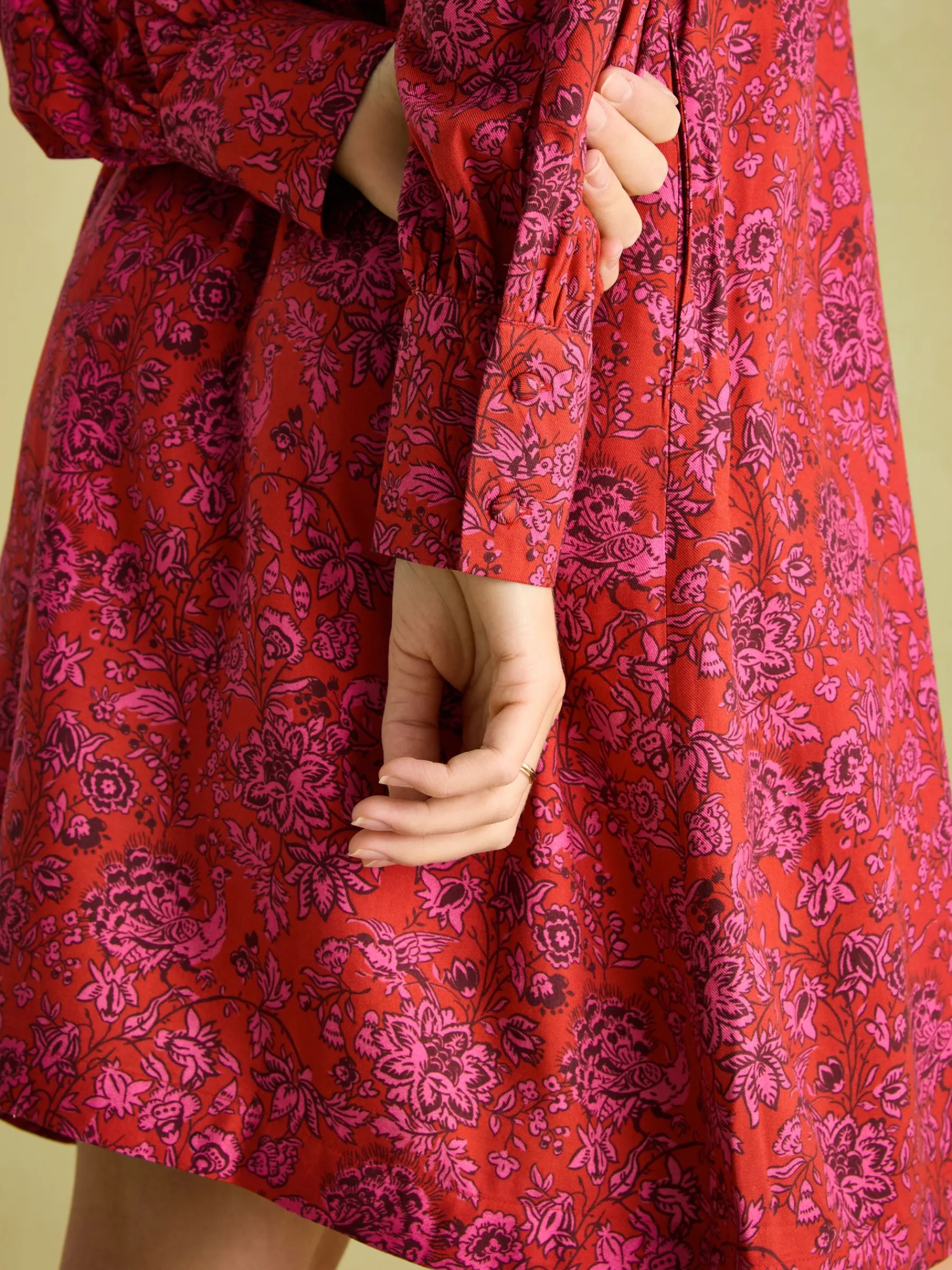 Rosette Red Floral Printed Dress with Pie Crust Neck<Joules