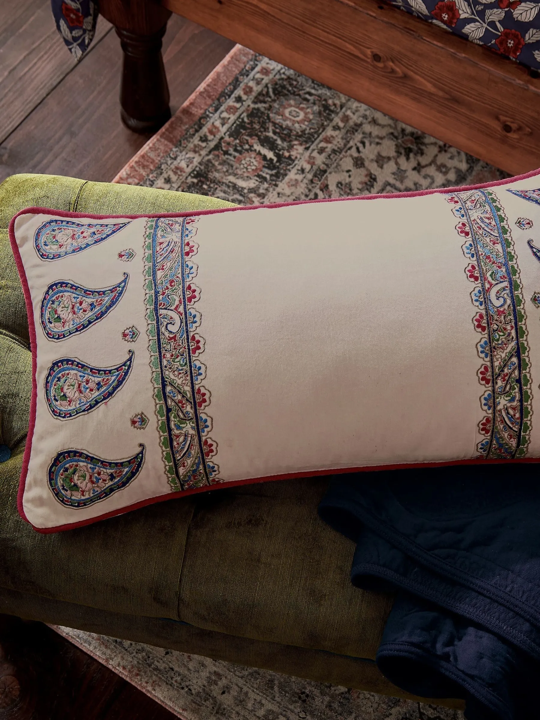 Paisley 100% Cotton Cushion<Joules Best