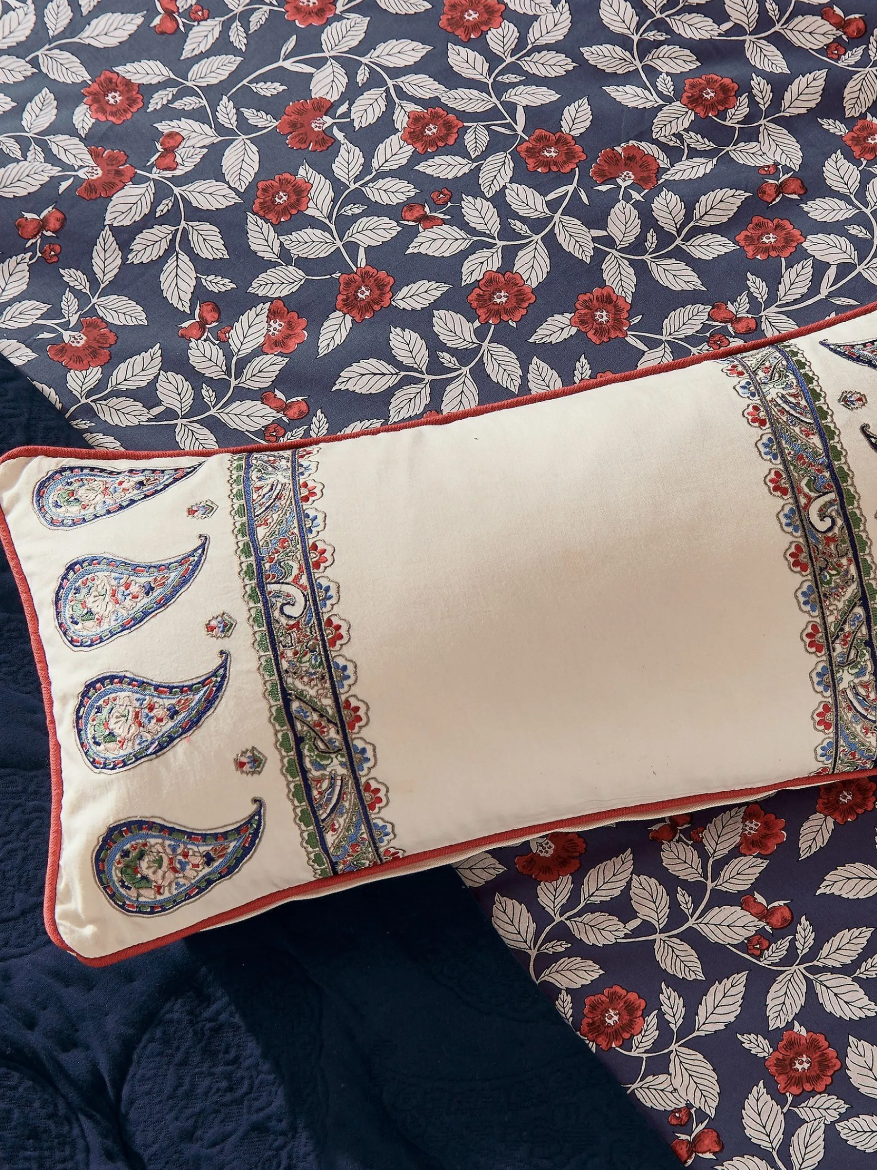 Paisley 100% Cotton Cushion<Joules Best