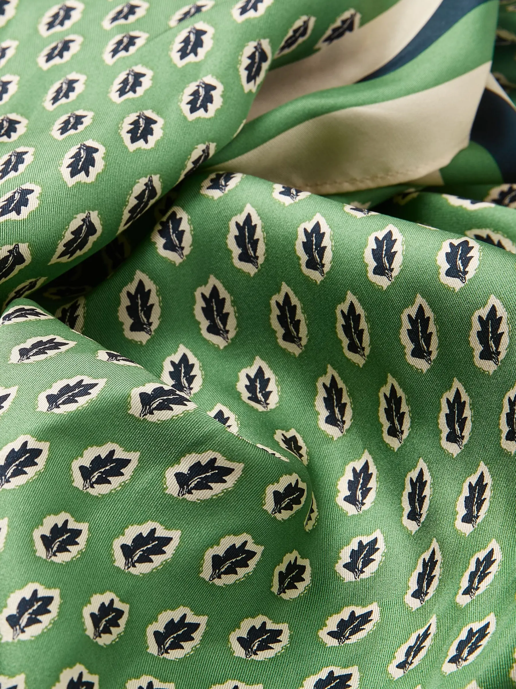 Windsor Printed Long Silk Scarf<Joules Online
